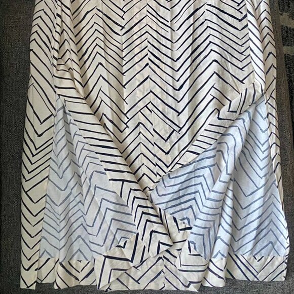 Sleeveless Zigzag Stripped Maxi Dress - Picture 5 of 5